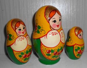 Nolinsk Milley Yellow scarf green dress 6-set nesting Doll Babooshki sNolinsk