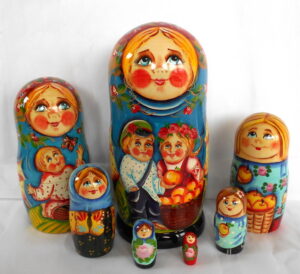 Alena with siblings 7-set Babushka Matryoshka nesting Doll Babooshki Babushkas