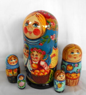 Alena with siblings 7-set nesting Doll Babooshki s