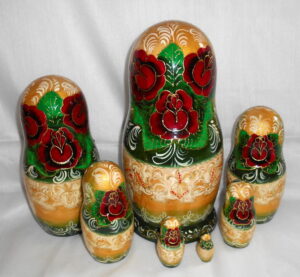 Red Riding Hood green 7-set nesting Doll Babooshki s
