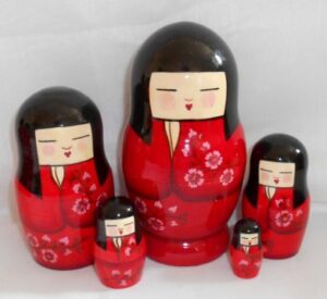 Geisha in red kimono kokeshi  Babushka Matryoshka nesting Doll  Babooshki Babushkas