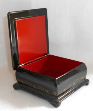 Lacquered box The Frog Princess tale - 3