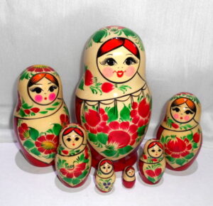 Kirov 7 set (white/red ) Babushka Matryoshka nesting Doll Babooshki Babushkas Classic Village Traditional