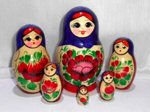 Kirov (purple/red) 6-set Babushka Matryoshka nesting Doll Babooshki Babushkas Classic Village Traditional