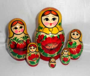 Kirov 6-set (Yellow/Red) Babushka Matryoshka nesting Doll Babooshki Babushkas Classic Village Traditional