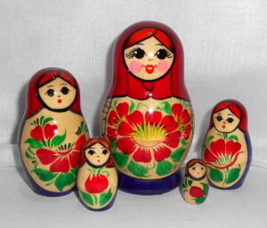 Kirov 5 set (red/purple) Babushka Matryoshka nesting Doll Babooshki Babushkas Classic Village Traditional