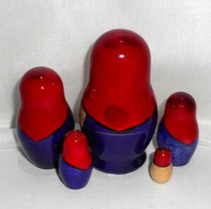 Kirov 5 set (red/purple) nesting Doll Babooshki s Classic Village Traditional