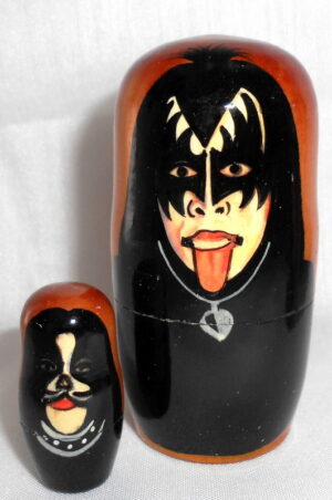 KISS 4 in front small nesting Doll Babooshki s