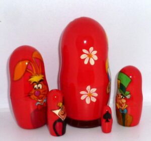 Alice in Wonderland red small nesting Doll Babooshki s