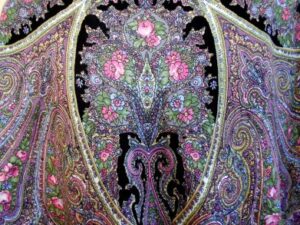 Shawl Small Pale Flowers - 2