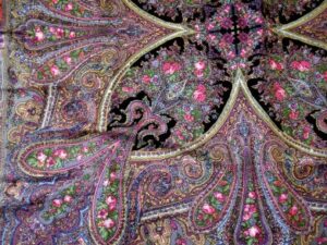 Shawl Small Pale Flowers - 5