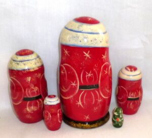 Santa with Troyka medium nesting Doll Babooshki s