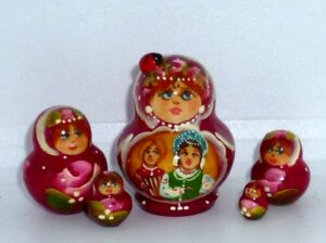 MINI Village Couple in red  MINI TINY