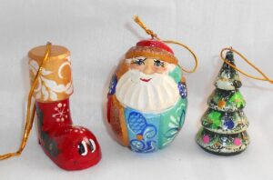 Christmas decorations carved 5-set nesting Doll Babooshki s BOX SET