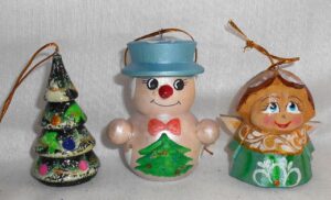 Christmas decorations carved 5-set nesting Doll Babooshki s BOX SET