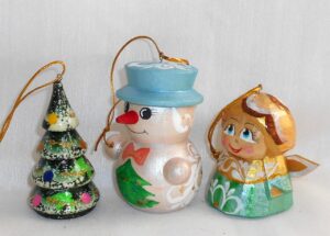 Christmas decorations carved 5-set nesting Doll Babooshki s BOX SET