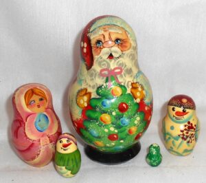 Santa with Xmas tree medium nesting Doll Babooshki s