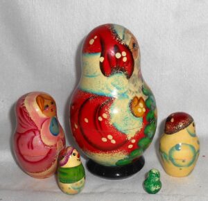 Santa with Xmas tree medium nesting Doll Babooshki s