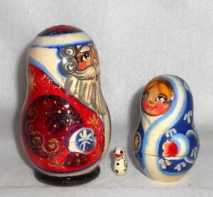 Santa with burgundy bag small nesting Doll Babooshki s