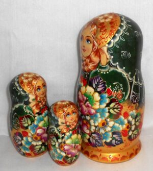 Stella Golden girl in green scarf 7-set nesting Doll Babooshki s