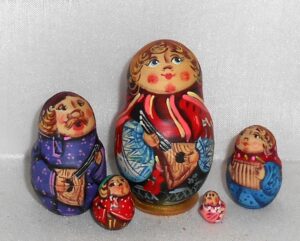 MINI Village Balalaika band mini 5-set Babushka  MINI TINY