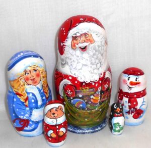 Santa with green Xmas bag- matt nesting Doll Babooshki s