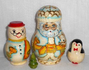 Santa fatty with bell in white coat 4 set nesting Doll Babooshki s