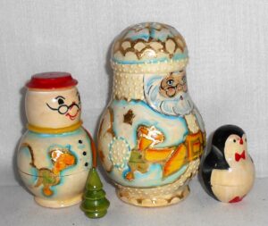 Santa fatty with bell in white coat 4 set nesting Doll Babooshki s