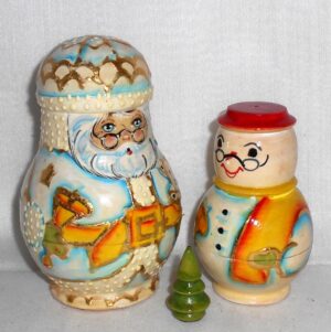 Santa fatty with bell in white coat 4 set nesting Doll Babooshki s