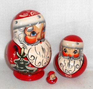 Santa fatty with Xmas tree small nesting Doll Babooshki s