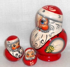 Santa fatty with Xmas tree small nesting Doll Babooshki s