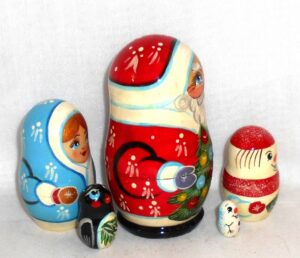 Santa with Xmas tree small nesting Doll Babooshki s