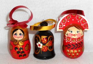 Christmas décor red and black 7-set nesting Doll Babooshki s BOX SET