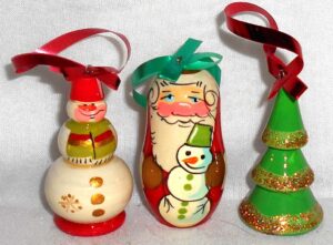 Christmas décor in red and gold 7-set nesting Doll Babooshki s BOX SET
