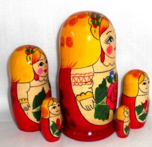 Semenov Sudarushka yellow scarf 5-set nesting Doll Babooshki s Classic Village Traditional