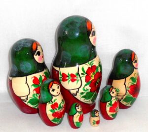 Kirov green scarf 7-set nesting Doll Babooshki s Classic Village Traditional