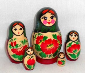 Kirov green scarf 5-set Babushka  Matryoshka nesting Doll Babooshki Babushkas Classic Village Traditional