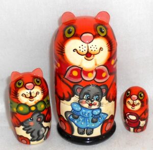 Funny ginger cat with a mouse 3-set small Babushka Matryoshka nesting Doll Babooshki Babushkas