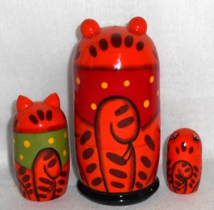 Funny ginger cat with a mouse 3-set small nesting Doll Babooshki s