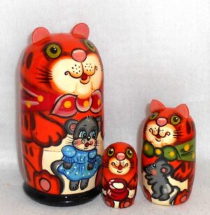 Funny ginger cat with a mouse 3-set small nesting Doll Babooshki s
