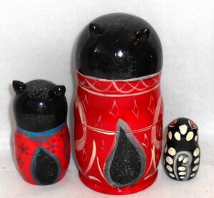 Funny black cat with mouse in a pocket 3-set small nesting Doll Babooshki s