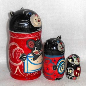 Funny black cat with mouse in a pocket 3-set small nesting Doll Babooshki s