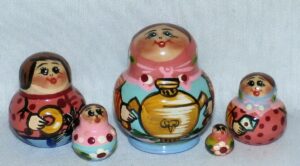 MINI Farmers family with golden samovar Mini Tiny  Babushka Matryoshka nesting Doll Babooshki Babushkas