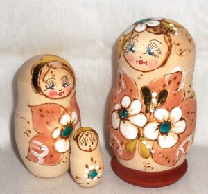 Kira white and dark blue flowers small nesting Doll Babooshki s