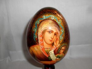 Virgin Mary with Child GIANT Egg with decorated stand - 3