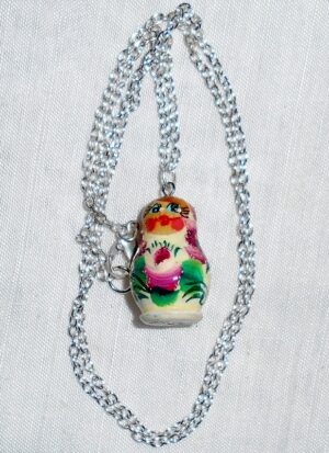 Necklace white with wild flowers Babooshki s