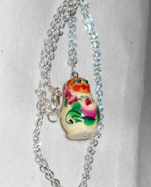 Necklace white with wild flowers Babooshki s