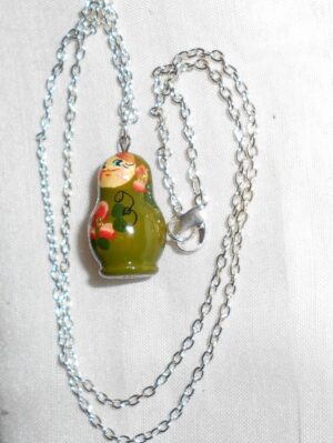 Necklace olive green red flowers Babooshki s