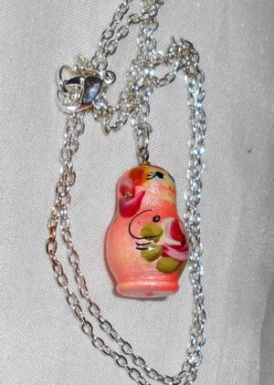 Necklace sparkly pink red flowers Babooshki s