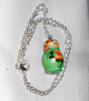 Necklace sparkly green with flowers Babooshki s
